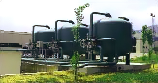 Instalação industrial com colunas de carvão activado, Fonte: Triveni – Engineering & Industries LTD.